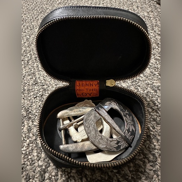 RARE COLLECTION of full grain leather belts from 1980s. - Picture 10 of 11